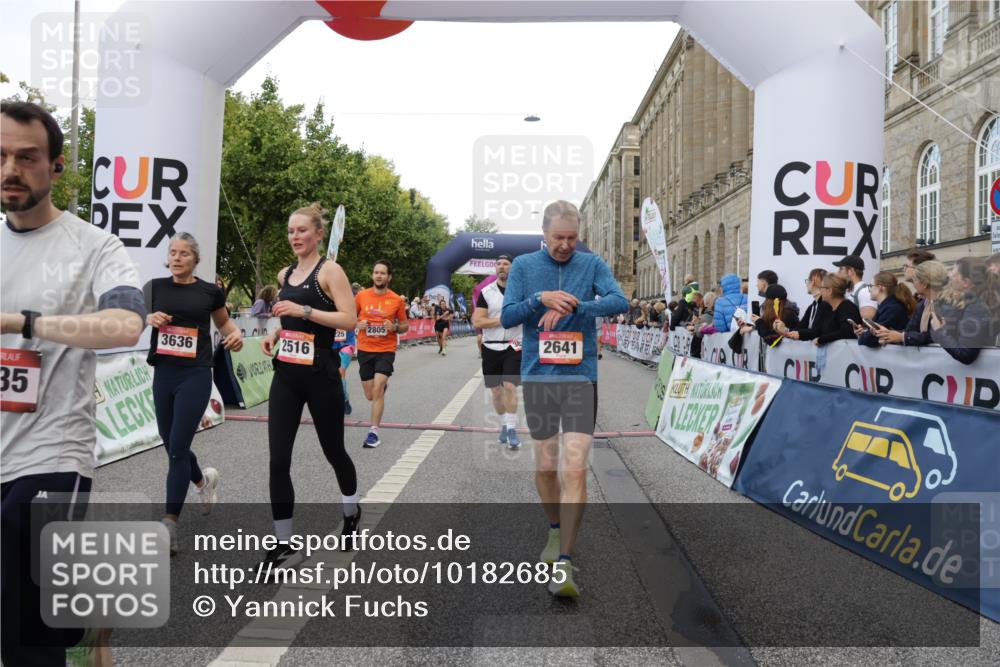 06.09.2026 - CURREX Alsterlauf Yannick Fuchs http://msf.ph/oto/10182685 06.09.2026 09:56:05 Ziel 2372, 2516, 2626, 2641, 2805, 3225, 3411, 3636, 3830, 4111, 4135, 4262, 4809, 5021, 5085, 5095, 6032, 6170, 6301, 6313, 8170, 8211, 8338 meine-sportfotos.de