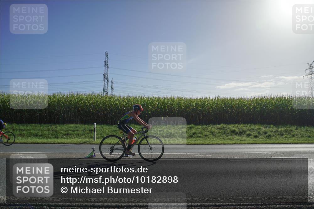 06.09.2026 - 20. Norderstedt Triathlon Michael Burmester http://msf.ph/oto/10182898 06.09.2026 09:37:28 Radfahren 604, 695 meine-sportfotos.de