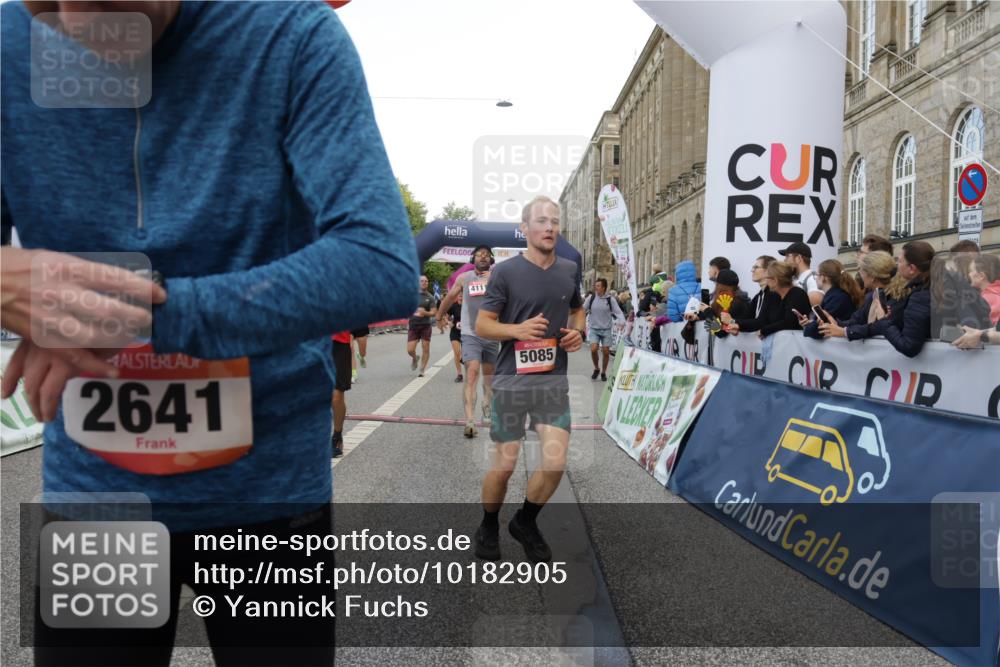 06.09.2026 - CURREX Alsterlauf Yannick Fuchs http://msf.ph/oto/10182905 06.09.2026 09:56:09 Ziel 2171, 2516, 2548, 2626, 2641, 2805, 3225, 3411, 3636, 3830, 4111, 4135, 4262, 4365, 4809, 5085, 5095, 5206, 6032, 6170, 6313, 8105, 8170 meine-sportfotos.de