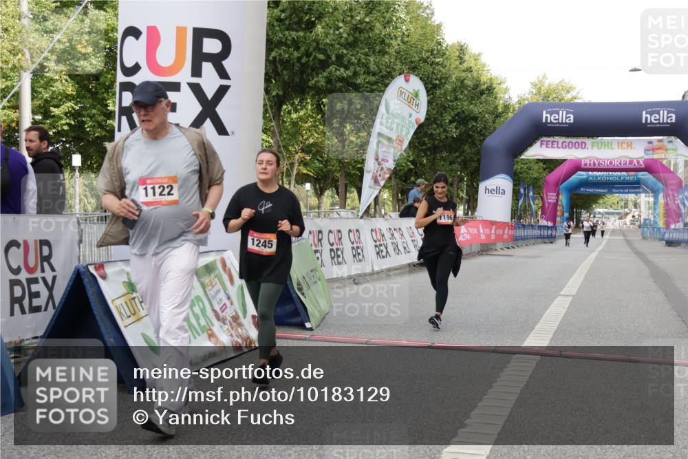06.09.2026 - CURREX Alsterlauf Yannick Fuchs http://msf.ph/oto/10183129 06.09.2026 12:11:53 Ziel 1122, 1196, 1245, 1308, 1309 meine-sportfotos.de