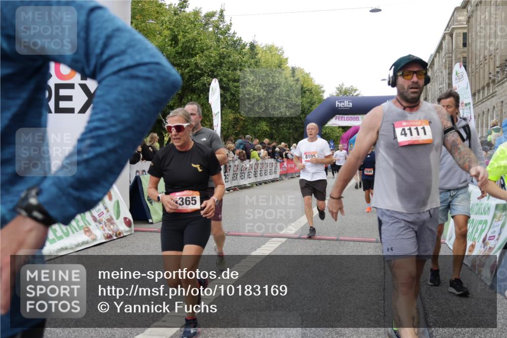 06.09.2026 - CURREX Alsterlauf Yannick Fuchs http://msf.ph/oto/10183169 06.09.2026 09:56:12 Ziel 2171, 2548, 2805, 3225, 3486, 3571, 3830, 4111, 4365, 4809, 5085, 5095, 5206, 5682, 6170, 8105, 8170 meine-sportfotos.de