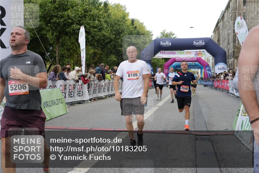 06.09.2026 - CURREX Alsterlauf Yannick Fuchs http://msf.ph/oto/10183205 06.09.2026 09:56:13 Ziel 2085, 2171, 2548, 2805, 3225, 3486, 3571, 3830, 4111, 4365, 4715, 4809, 5085, 5095, 5206, 5682, 6170, 6441, 8105, 8170 meine-sportfotos.de