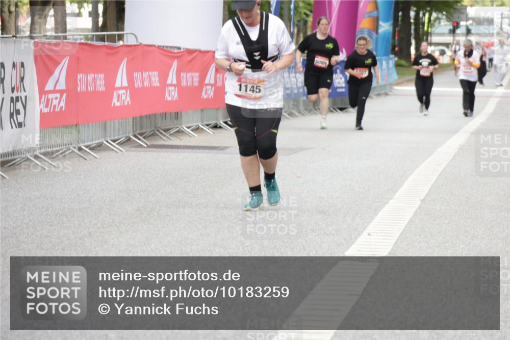 06.09.2026 - CURREX Alsterlauf Yannick Fuchs http://msf.ph/oto/10183259 06.09.2026 12:12:13 Ziel 1134 meine-sportfotos.de