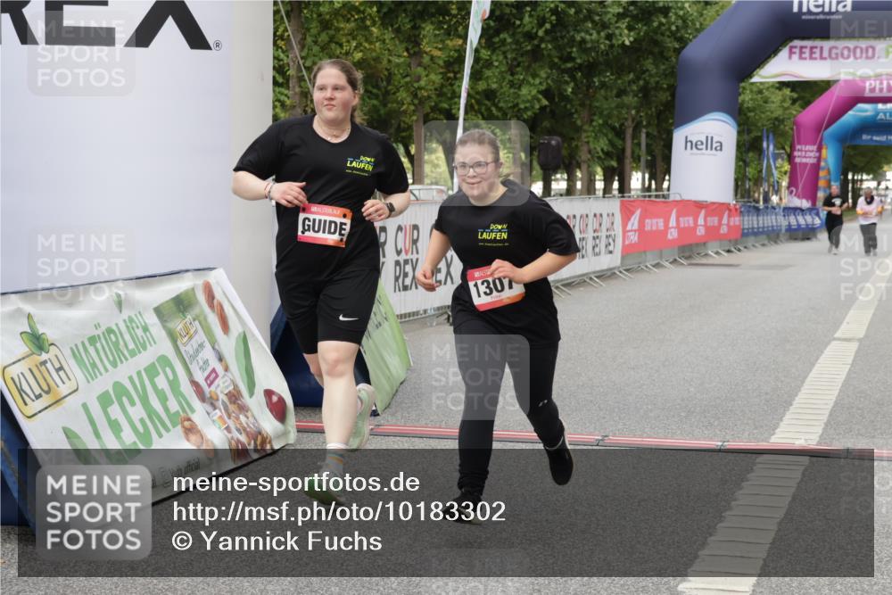 06.09.2026 - CURREX Alsterlauf Yannick Fuchs http://msf.ph/oto/10183302 06.09.2026 12:12:23 Ziel 1145, 1307 meine-sportfotos.de