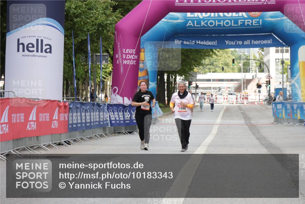 06.09.2026 - CURREX Alsterlauf Yannick Fuchs http://msf.ph/oto/10183343 06.09.2026 12:12:26 Ziel 1145, 1307 meine-sportfotos.de