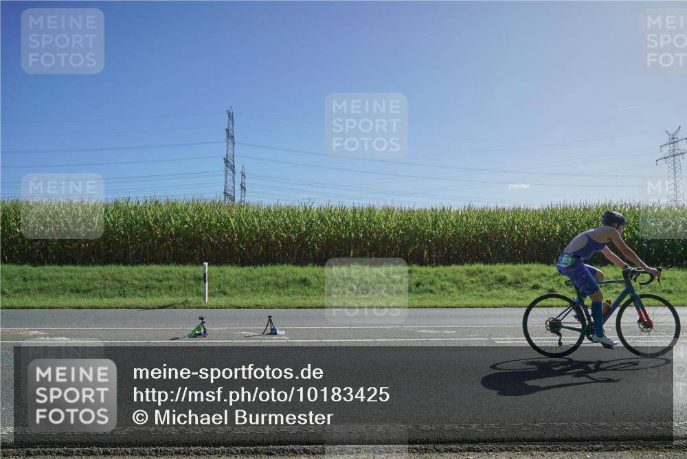 06.09.2026 - 20. Norderstedt Triathlon Michael Burmester http://msf.ph/oto/10183425 06.09.2026 10:36:53 Radfahren 702, 703 meine-sportfotos.de