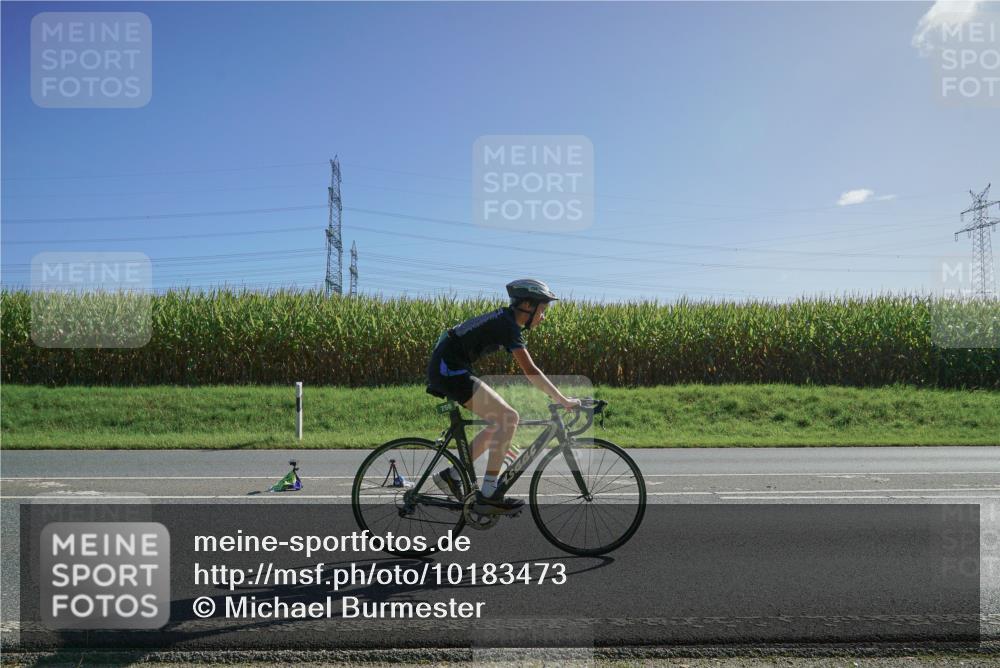 06.09.2026 - 20. Norderstedt Triathlon Michael Burmester http://msf.ph/oto/10183473 06.09.2026 10:38:14 Radfahren 719, 758 meine-sportfotos.de