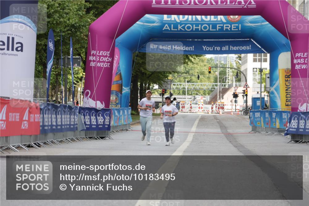 06.09.2026 - CURREX Alsterlauf Yannick Fuchs http://msf.ph/oto/10183495 06.09.2026 12:13:22 Ziel  meine-sportfotos.de