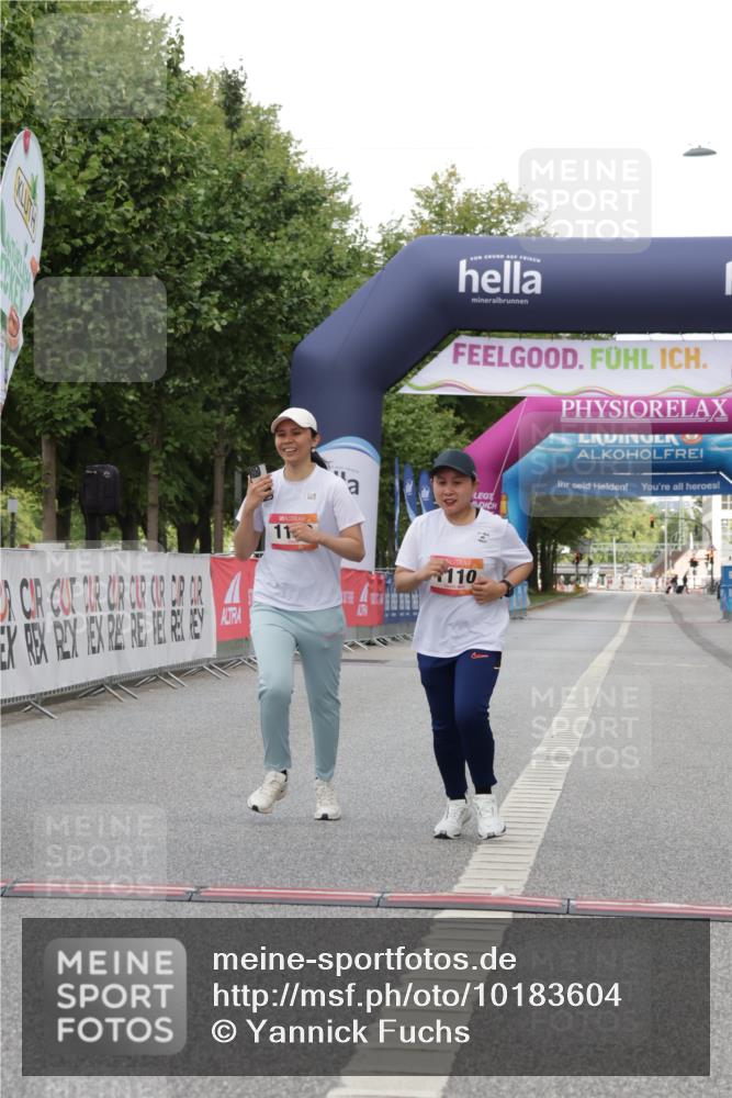 06.09.2026 - CURREX Alsterlauf Yannick Fuchs http://msf.ph/oto/10183604 06.09.2026 12:13:39 Ziel 1109, 1110 meine-sportfotos.de
