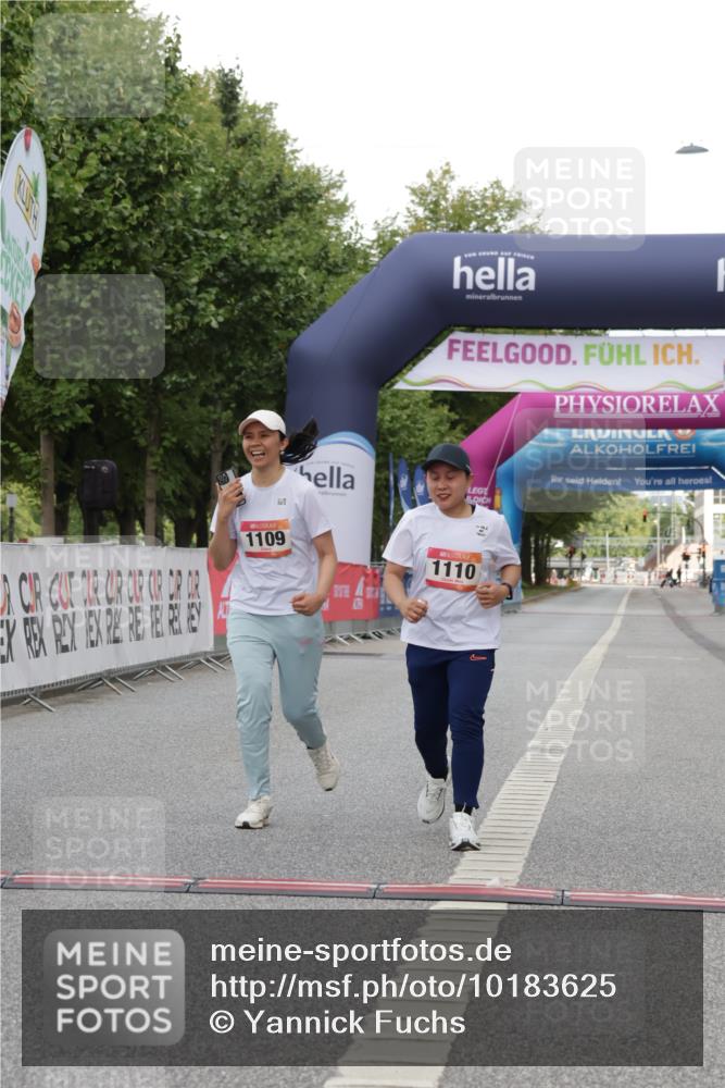 06.09.2026 - CURREX Alsterlauf Yannick Fuchs http://msf.ph/oto/10183625 06.09.2026 12:13:39 Ziel 1109, 1110 meine-sportfotos.de