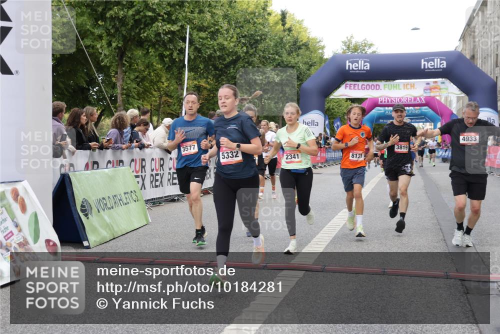 06.09.2026 - CURREX Alsterlauf Yannick Fuchs http://msf.ph/oto/10184281 06.09.2026 09:56:26 Ziel 2188, 2341, 3577, 4057, 4933, 5332, 5473, 5586, 5807, 5841, 6416, 8131, 8134 meine-sportfotos.de