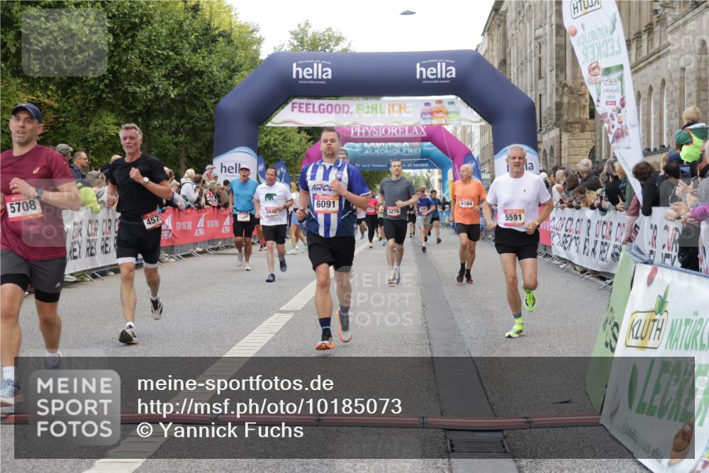 06.09.2026 - CURREX Alsterlauf Yannick Fuchs http://msf.ph/oto/10185073 06.09.2026 09:56:35 Ziel 2188, 2620, 3116, 3365, 4059, 4088, 4278, 4575, 4933, 5473, 5586, 5591, 5708, 5807, 5848, 6091, 6164, 6269, 8131 meine-sportfotos.de