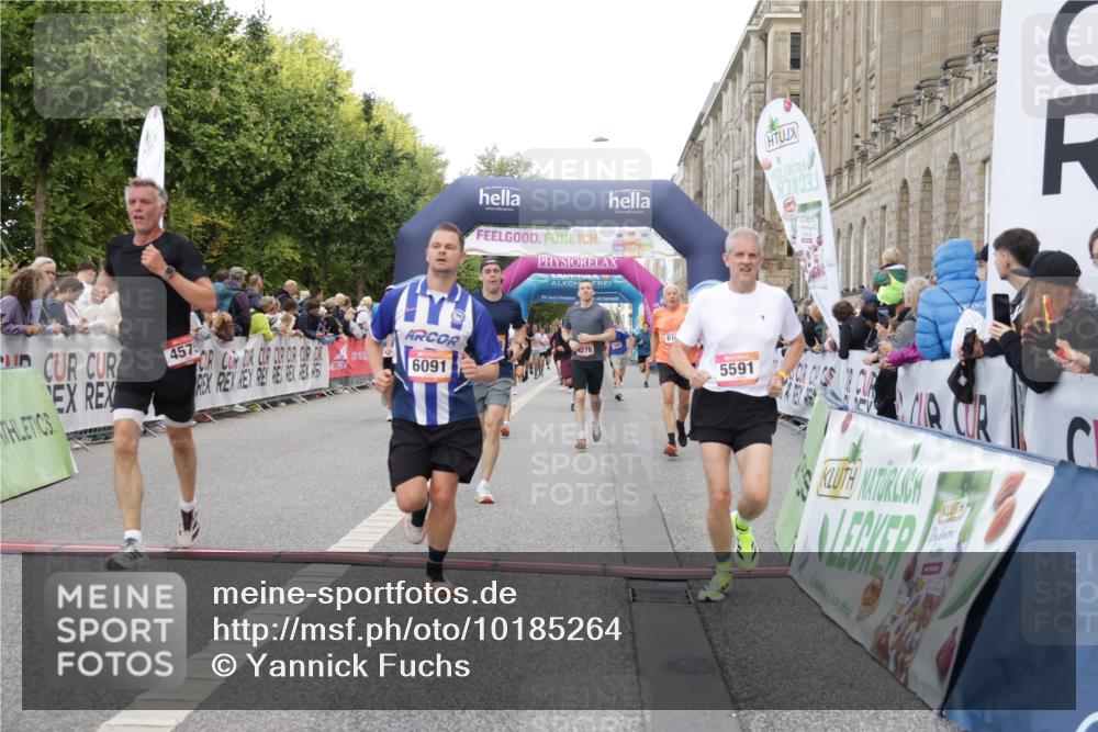 06.09.2026 - CURREX Alsterlauf Yannick Fuchs http://msf.ph/oto/10185264 06.09.2026 09:56:37 Ziel 2338, 2620, 3116, 3365, 4059, 4088, 4278, 4575, 5026, 5591, 5708, 5848, 6091, 6164, 6269, 8132 meine-sportfotos.de