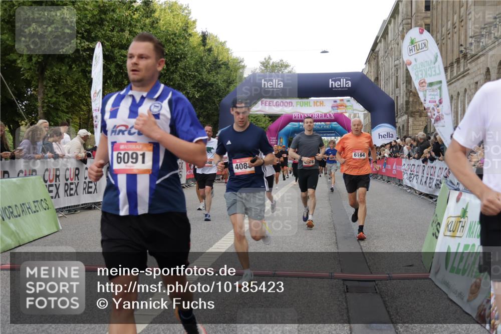 06.09.2026 - CURREX Alsterlauf Yannick Fuchs http://msf.ph/oto/10185423 06.09.2026 09:56:38 Ziel 2338, 2620, 3116, 3365, 3606, 4059, 4088, 4278, 4575, 5026, 5591, 5708, 5848, 6091, 6164, 6269, 8080, 8132 meine-sportfotos.de