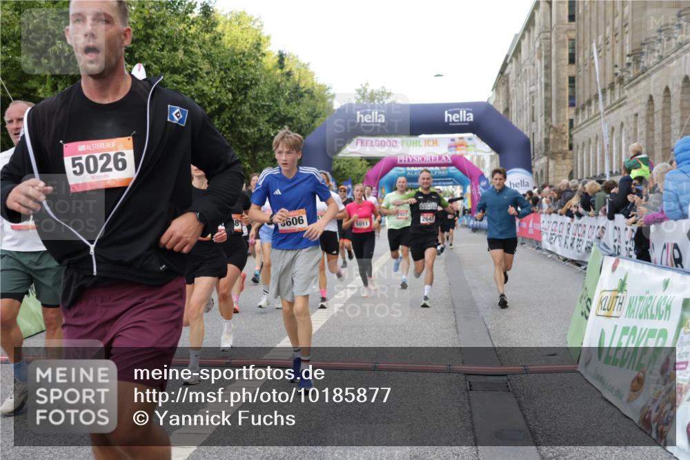 06.09.2026 - CURREX Alsterlauf Yannick Fuchs http://msf.ph/oto/10185877 06.09.2026 09:56:43 Ziel 2338, 2647, 2648, 2927, 3123, 3365, 3606, 4088, 4278, 4422, 4575, 5011, 5026, 5411, 5412, 5413, 5414, 5591, 5708, 5848, 6048, 6091, 6159, 6164, 8080, 8132 meine-sportfotos.de
