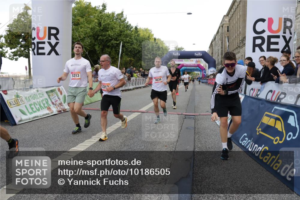 06.09.2026 - CURREX Alsterlauf Yannick Fuchs http://msf.ph/oto/10186505 06.09.2026 09:56:49 Ziel 2236, 2647, 2648, 2927, 3123, 3606, 3638, 3689, 4422, 4717, 5011, 5026, 5312, 5313, 5411, 5412, 5413, 5414, 5543, 5719, 5973, 6048, 6159, 8080, 8132 meine-sportfotos.de