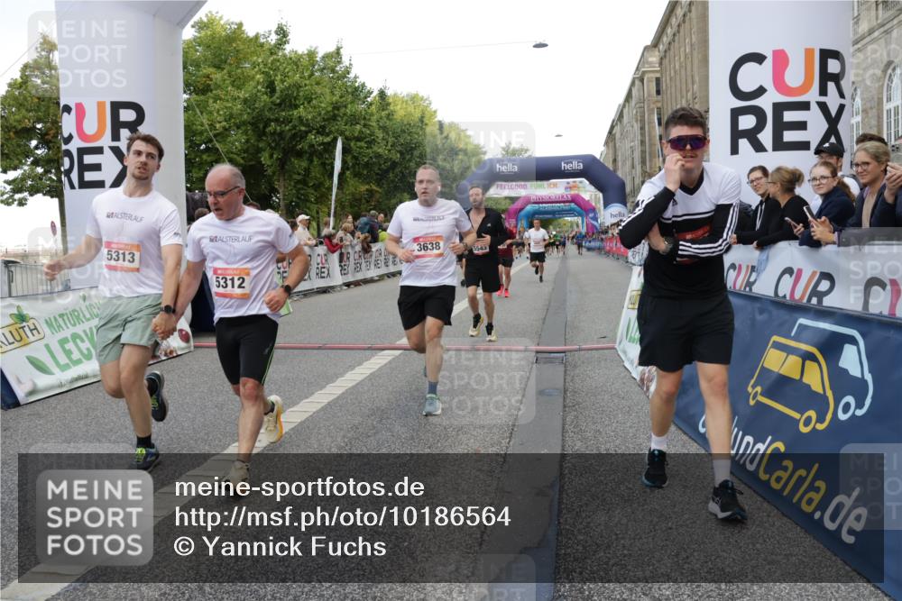 06.09.2026 - CURREX Alsterlauf Yannick Fuchs http://msf.ph/oto/10186564 06.09.2026 09:56:50 Ziel 2236, 2647, 2648, 2927, 3123, 3606, 3638, 3689, 4126, 4422, 4717, 5011, 5312, 5313, 5411, 5412, 5413, 5414, 5543, 5719, 5973, 6048, 6159, 8080 meine-sportfotos.de