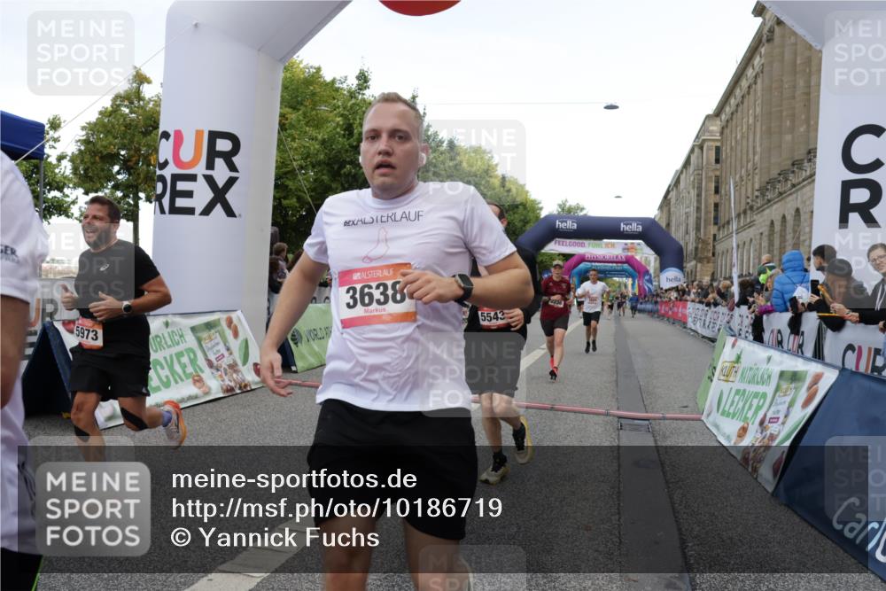 06.09.2026 - CURREX Alsterlauf Yannick Fuchs http://msf.ph/oto/10186719 06.09.2026 09:56:51 Ziel 2236, 2647, 2648, 2927, 3123, 3638, 3689, 4126, 4422, 4717, 5011, 5312, 5313, 5411, 5412, 5413, 5414, 5543, 5719, 5973, 6048, 6159 meine-sportfotos.de