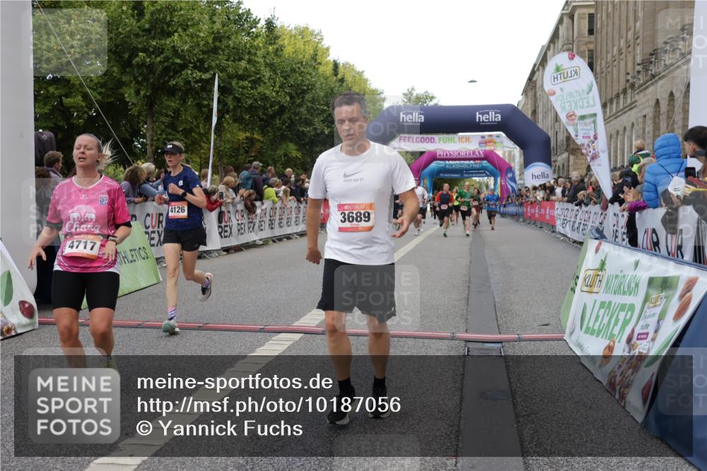 06.09.2026 - CURREX Alsterlauf Yannick Fuchs http://msf.ph/oto/10187056 06.09.2026 09:56:54 Ziel 2236, 2931, 3123, 3587, 3609, 3638, 3689, 4126, 4717, 5312, 5313, 5543, 5719, 5973, 6159, 8200 meine-sportfotos.de