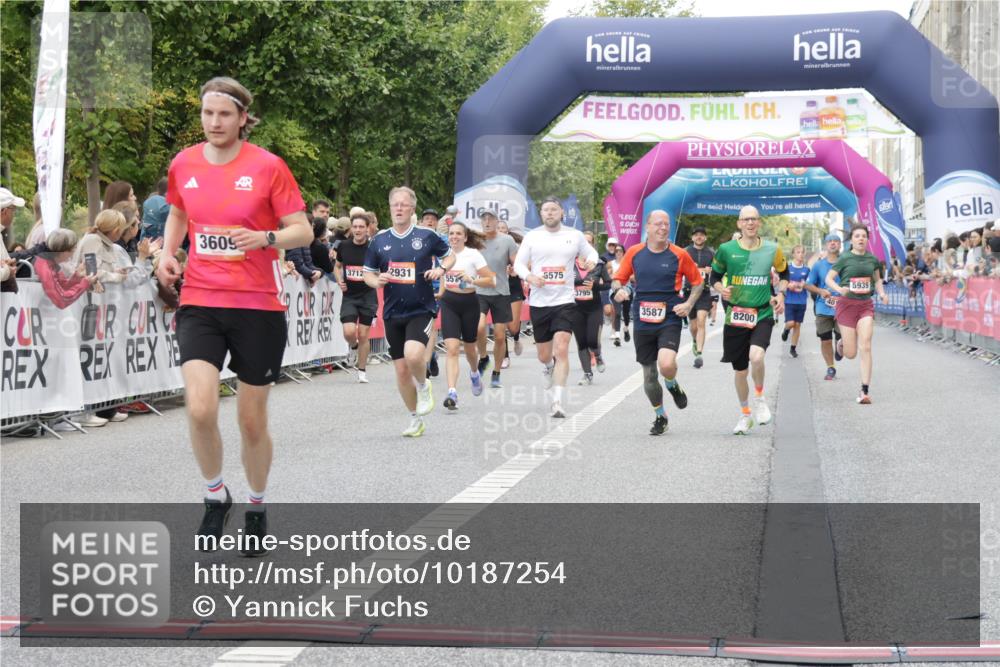 06.09.2026 - CURREX Alsterlauf Yannick Fuchs http://msf.ph/oto/10187254 06.09.2026 09:56:57 Ziel 2236, 2931, 3587, 3609, 3689, 3712, 3795, 4014, 4126, 4717, 4740, 5543, 5571, 5575, 5719, 5939, 5973, 6115, 8200 meine-sportfotos.de