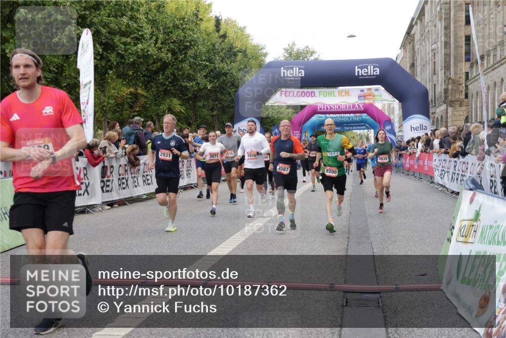 06.09.2026 - CURREX Alsterlauf Yannick Fuchs http://msf.ph/oto/10187362 06.09.2026 09:56:58 Ziel 2236, 2931, 3050, 3587, 3609, 3689, 3712, 3795, 4014, 4126, 4717, 4740, 5571, 5575, 5719, 5939, 6055, 6115, 8200 meine-sportfotos.de