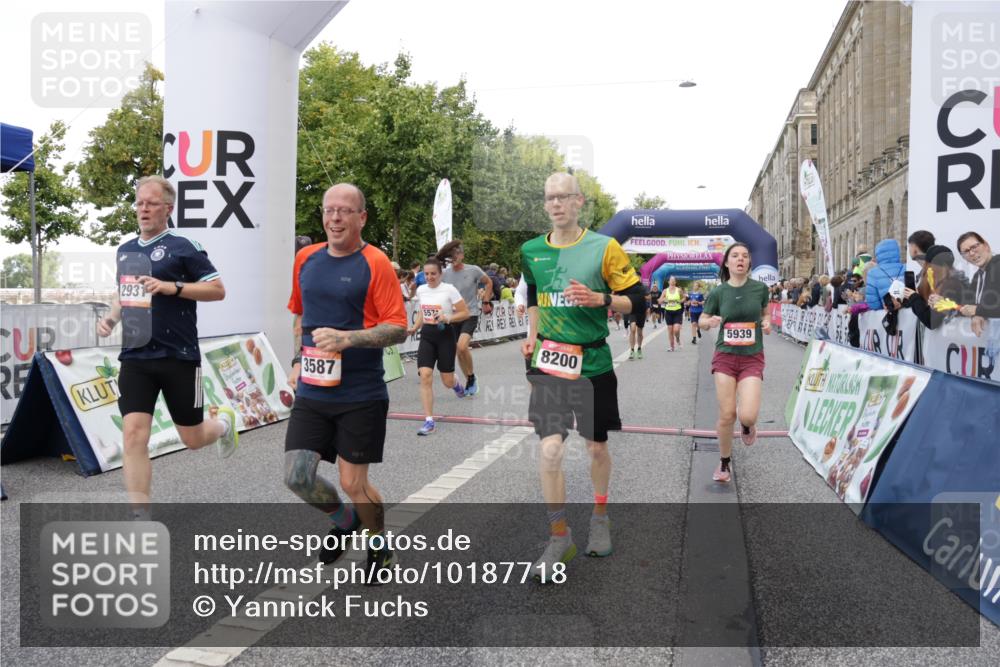 06.09.2026 - CURREX Alsterlauf Yannick Fuchs http://msf.ph/oto/10187718 06.09.2026 09:57:00 Ziel 2165, 2931, 3050, 3519, 3520, 3587, 3609, 3689, 3690, 3712, 3795, 4014, 4126, 4717, 4740, 5571, 5575, 5719, 5939, 6055, 6115, 8200 meine-sportfotos.de