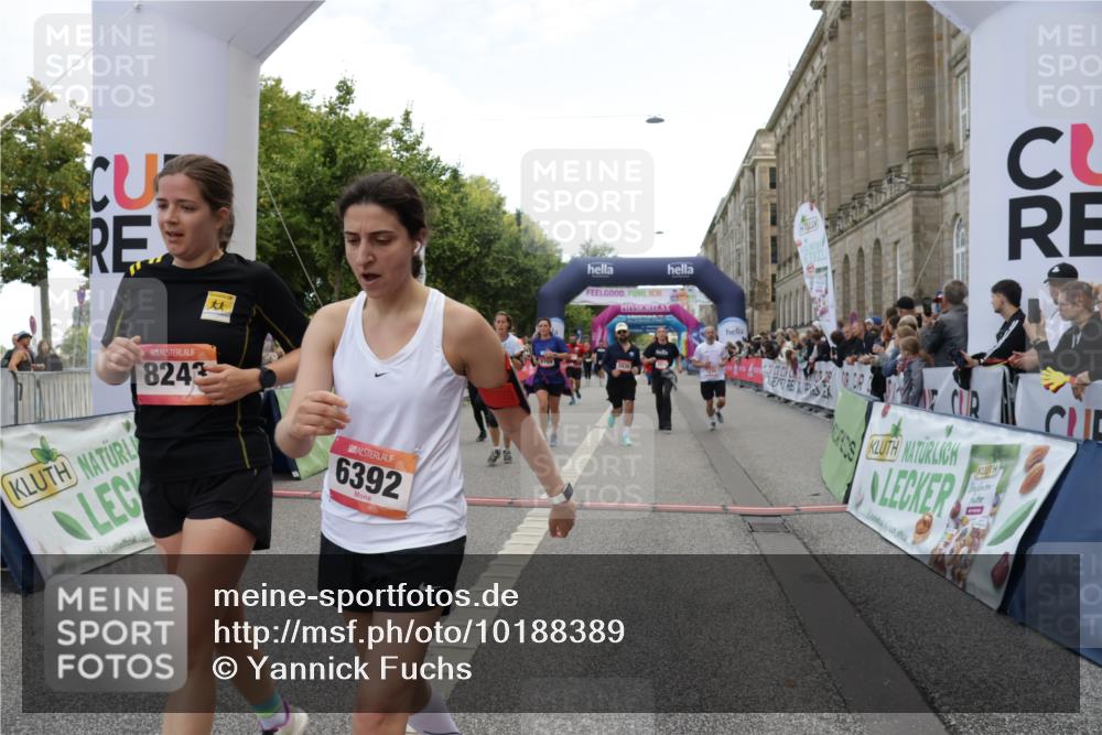 06.09.2026 - CURREX Alsterlauf Yannick Fuchs http://msf.ph/oto/10188389 06.09.2026 10:05:20 Ziel 1239, 2195, 2718, 3011, 3336, 3737, 3838, 4151, 4642, 4769, 6155, 6242, 6392, 8243 meine-sportfotos.de