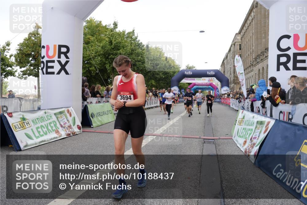 06.09.2026 - CURREX Alsterlauf Yannick Fuchs http://msf.ph/oto/10188437 06.09.2026 09:57:10 Ziel 2056, 2165, 2557, 2968, 3050, 3349, 3505, 3519, 3520, 3622, 3690, 3694, 4870, 5166, 5320, 5565, 6055, 6071, 6394, 8107, 8167 meine-sportfotos.de