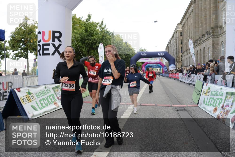 06.09.2026 - CURREX Alsterlauf Yannick Fuchs http://msf.ph/oto/10188723 06.09.2026 10:05:25 Ziel 1239, 2195, 2310, 3011, 3315, 3336, 3527, 3528, 3737, 3838, 3890, 4151, 4642, 4769, 6392, 8243 meine-sportfotos.de