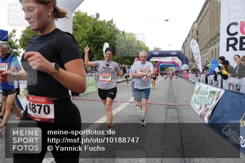 06.09.2026 - CURREX Alsterlauf Yannick Fuchs http://msf.ph/oto/10188747 06.09.2026 09:57:14 Ziel 2056, 2311, 2557, 3349, 3505, 3622, 3673, 3694, 4870, 5166, 5320, 5565, 6071, 6394, 6396, 8093, 8107, 8167 meine-sportfotos.de
