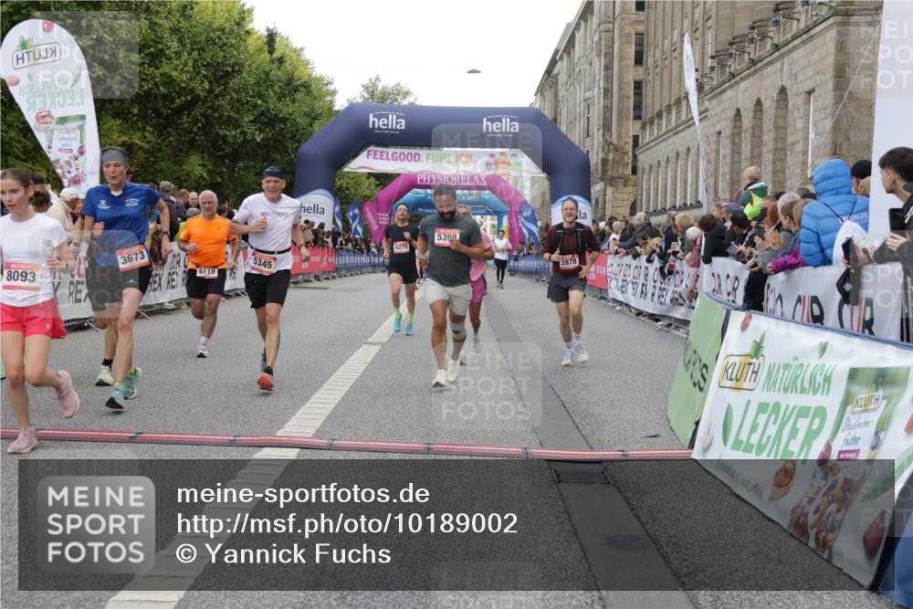 06.09.2026 - CURREX Alsterlauf Yannick Fuchs http://msf.ph/oto/10189002 06.09.2026 09:57:19 Ziel 2056, 2311, 2557, 2900, 3349, 3505, 3622, 3673, 3978, 4870, 5345, 5398, 5565, 6071, 6119, 6279, 6394, 6396, 8093, 8107, 8198 meine-sportfotos.de