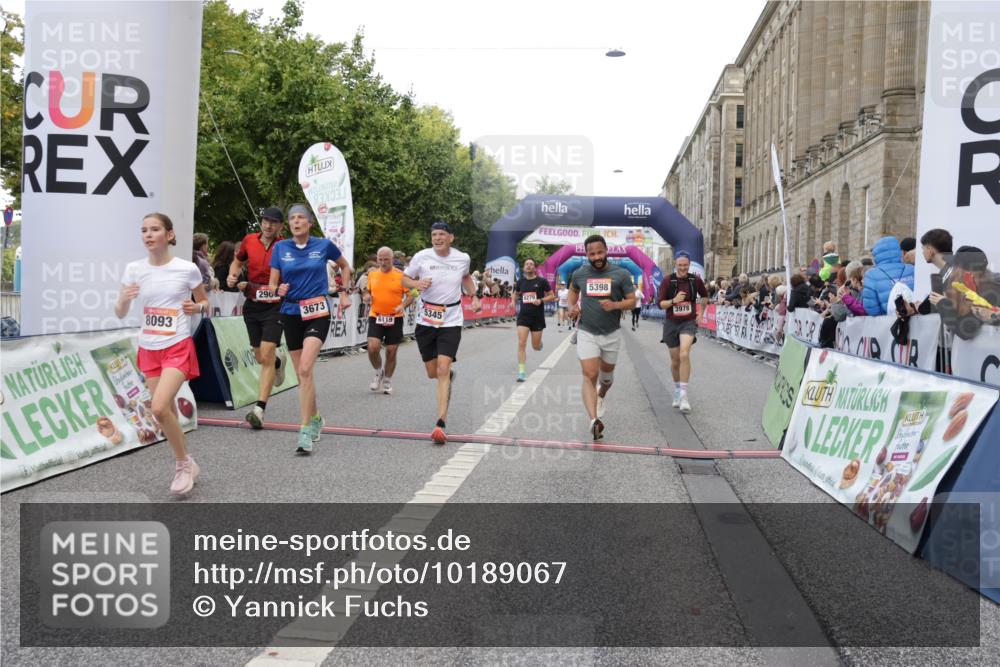 06.09.2026 - CURREX Alsterlauf Yannick Fuchs http://msf.ph/oto/10189067 06.09.2026 09:57:19 Ziel 2056, 2311, 2557, 2900, 3349, 3505, 3622, 3673, 3978, 4870, 5345, 5398, 5565, 6071, 6119, 6279, 6394, 6396, 8093, 8107, 8198 meine-sportfotos.de