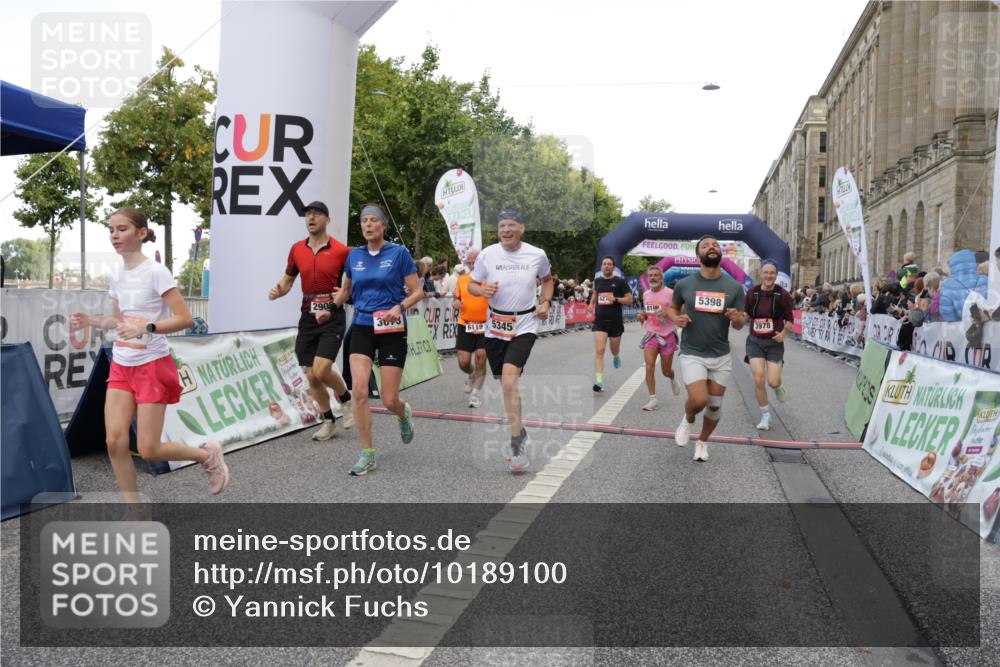 06.09.2026 - CURREX Alsterlauf Yannick Fuchs http://msf.ph/oto/10189100 06.09.2026 09:57:20 Ziel 2311, 2316, 2557, 2900, 3349, 3505, 3622, 3673, 3978, 5345, 5398, 6071, 6119, 6279, 6394, 6396, 8093, 8198 meine-sportfotos.de
