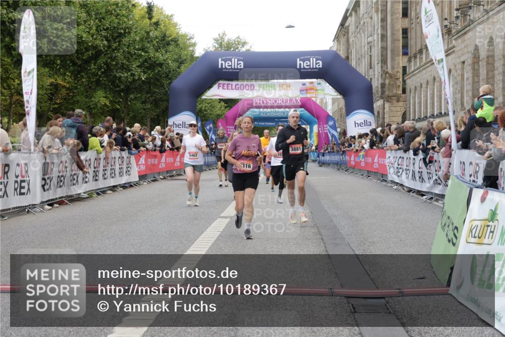 06.09.2026 - CURREX Alsterlauf Yannick Fuchs http://msf.ph/oto/10189367 06.09.2026 09:57:23 Ziel 2311, 2316, 2900, 3673, 3881, 3978, 4641, 5345, 5398, 5463, 5978, 6119, 6279, 6396, 8093, 8198, 8281 meine-sportfotos.de