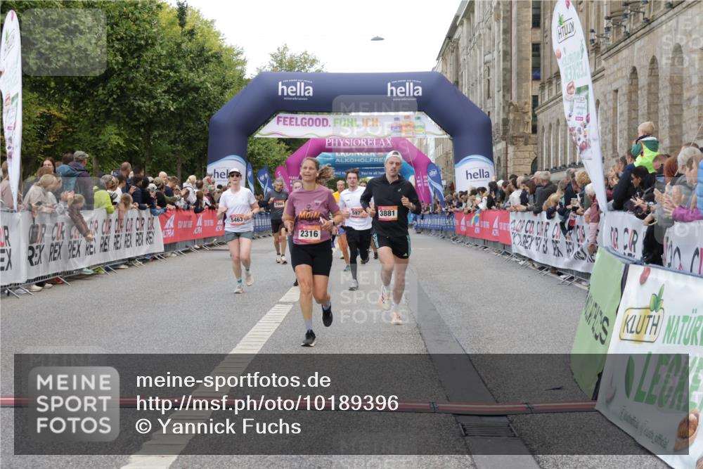 06.09.2026 - CURREX Alsterlauf Yannick Fuchs http://msf.ph/oto/10189396 06.09.2026 09:57:24 Ziel 2316, 2900, 3673, 3881, 3978, 4641, 4859, 5345, 5398, 5463, 5510, 5978, 6119, 6279, 6396, 8093, 8198, 8281 meine-sportfotos.de