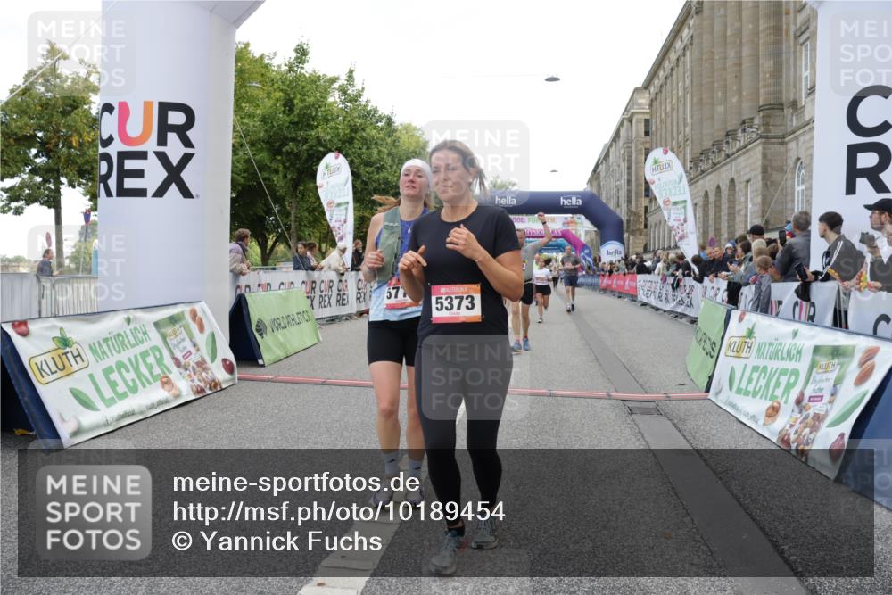 06.09.2026 - CURREX Alsterlauf Yannick Fuchs http://msf.ph/oto/10189454 06.09.2026 10:05:38 Ziel 3064, 3180, 3314, 3457, 4152, 4408, 4430, 4511, 5135, 5349, 5373, 5405, 5406, 5777, 6458 meine-sportfotos.de