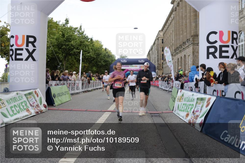 06.09.2026 - CURREX Alsterlauf Yannick Fuchs http://msf.ph/oto/10189509 06.09.2026 09:57:25 Ziel 2316, 2900, 2966, 3673, 3881, 3914, 3978, 4641, 4859, 5345, 5398, 5463, 5510, 5978, 6119, 6279, 8093, 8198, 8281 meine-sportfotos.de
