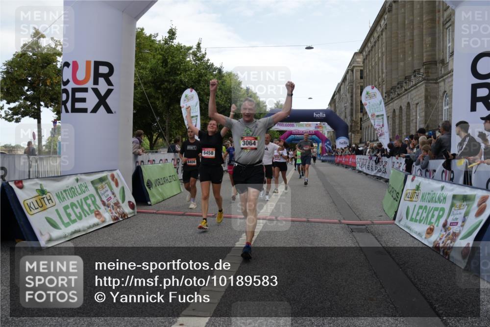 06.09.2026 - CURREX Alsterlauf Yannick Fuchs http://msf.ph/oto/10189583 06.09.2026 10:05:40 Ziel 2267, 2476, 2659, 3064, 3180, 3230, 3314, 3439, 3457, 4152, 4408, 4430, 4511, 4538, 5135, 5373, 5405, 5406, 5777, 6458 meine-sportfotos.de