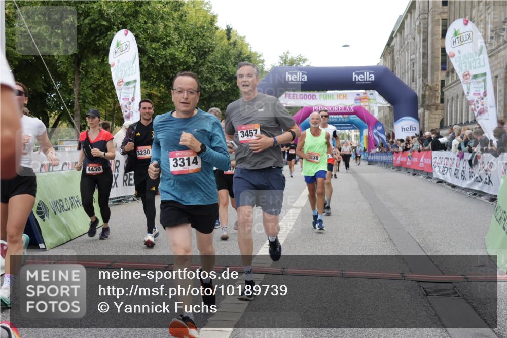 06.09.2026 - CURREX Alsterlauf Yannick Fuchs http://msf.ph/oto/10189739 06.09.2026 10:05:42 Ziel 2267, 2476, 2659, 3064, 3180, 3230, 3314, 3439, 3457, 4130, 4152, 4198, 4408, 4430, 4538, 5135, 5137, 5373, 5390, 5405, 5406, 5777, 6458 meine-sportfotos.de