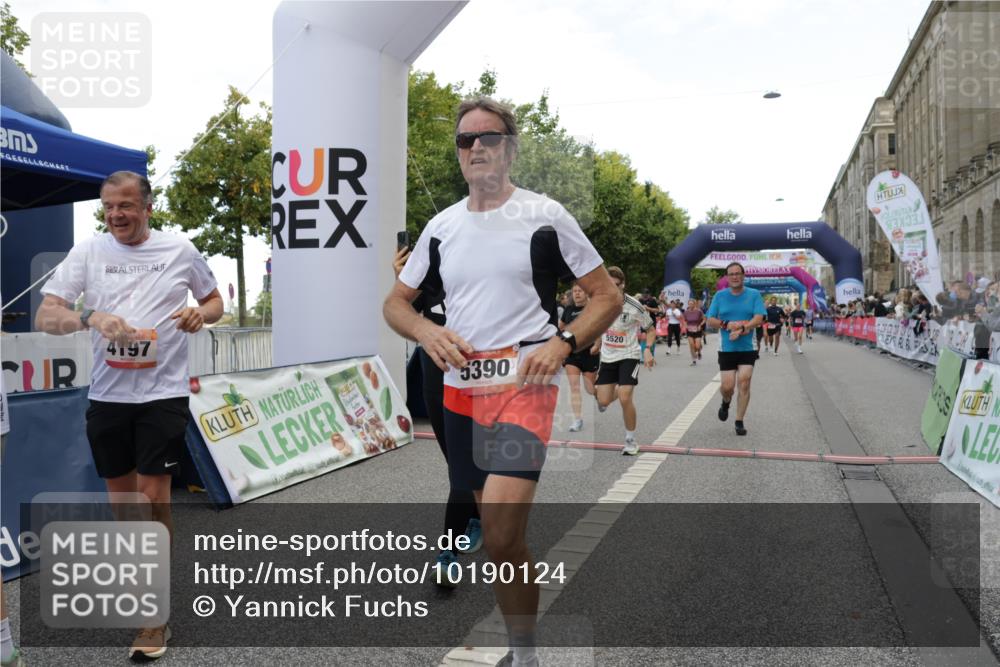 06.09.2026 - CURREX Alsterlauf Yannick Fuchs http://msf.ph/oto/10190124 06.09.2026 10:05:50 Ziel 2047, 2267, 2476, 2659, 3230, 3439, 3457, 4130, 4197, 4198, 4430, 4481, 4538, 4736, 4737, 4741, 4871, 5070, 5115, 5137, 5390, 5520, 5556, 6121 meine-sportfotos.de