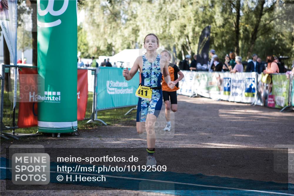 06.09.2026 - 20. Norderstedt Triathlon H.Heesch http://msf.ph/oto/10192509 06.09.2026 09:49:20 Ziel 611, 663, 691 meine-sportfotos.de