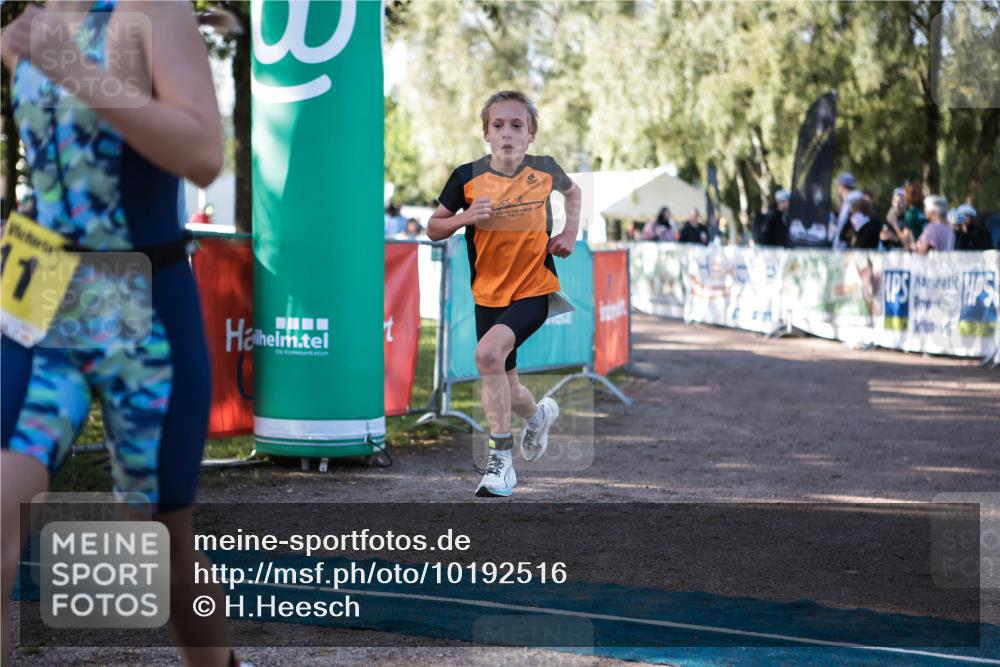 06.09.2026 - 20. Norderstedt Triathlon H.Heesch http://msf.ph/oto/10192516 06.09.2026 09:49:21 Ziel 611, 663 meine-sportfotos.de