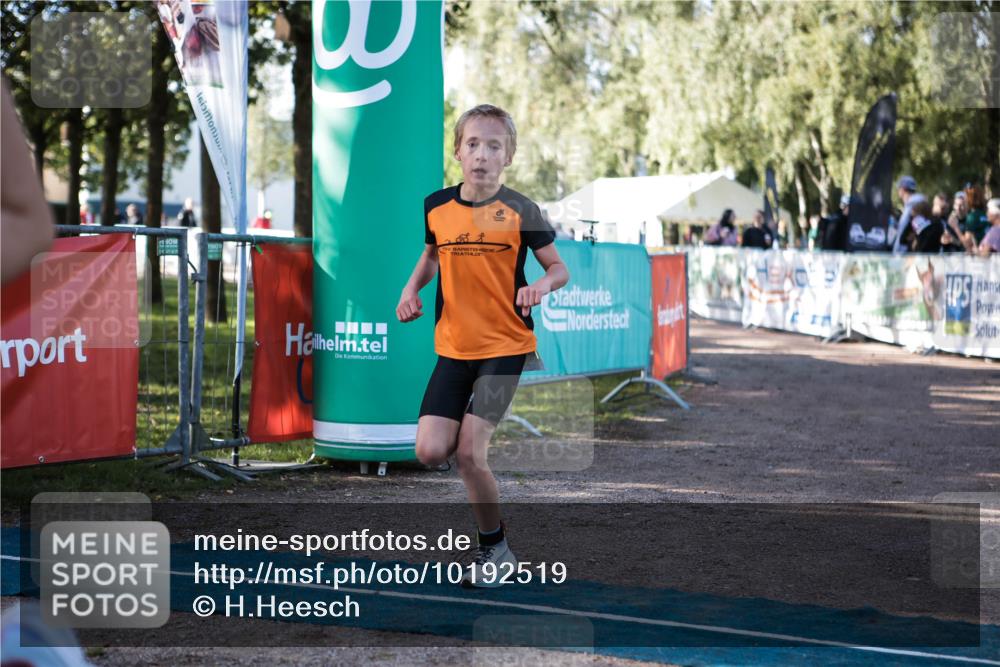 06.09.2026 - 20. Norderstedt Triathlon H.Heesch http://msf.ph/oto/10192519 06.09.2026 09:49:21 Ziel 611, 663 meine-sportfotos.de