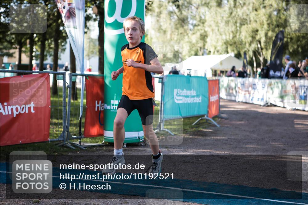 06.09.2026 - 20. Norderstedt Triathlon H.Heesch http://msf.ph/oto/10192521 06.09.2026 09:49:21 Ziel 611, 663 meine-sportfotos.de