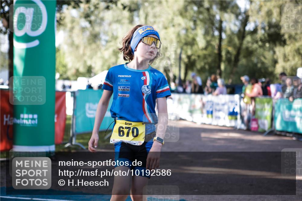 06.09.2026 - 20. Norderstedt Triathlon H.Heesch http://msf.ph/oto/10192586 06.09.2026 09:50:20 Ziel 645, 670 meine-sportfotos.de