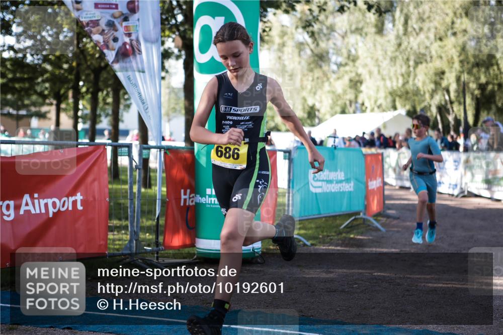 06.09.2026 - 20. Norderstedt Triathlon H.Heesch http://msf.ph/oto/10192601 06.09.2026 09:50:41 Ziel 605, 650, 686 meine-sportfotos.de