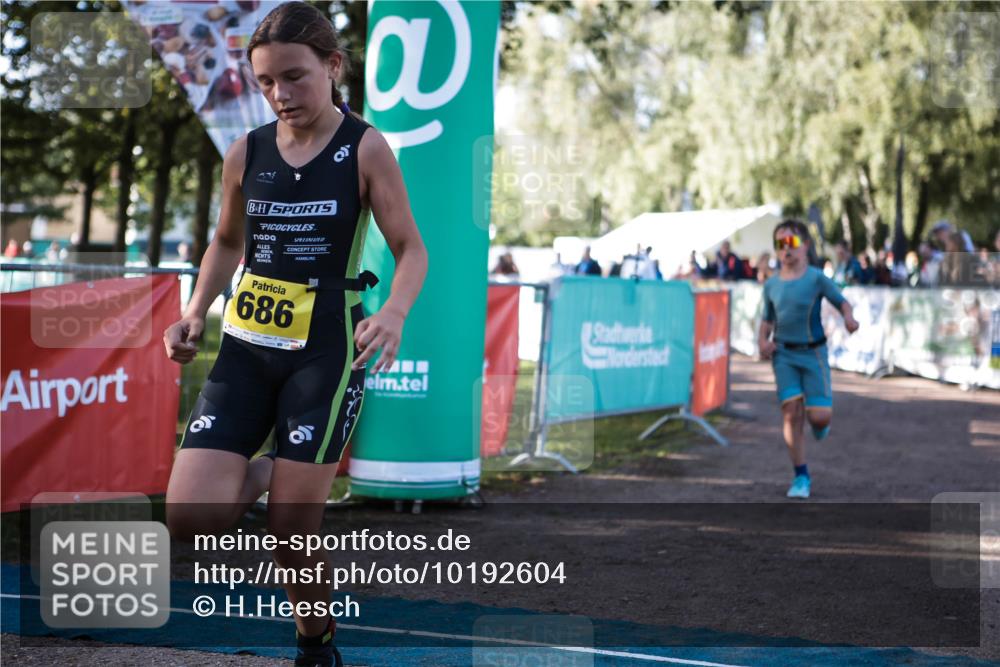 06.09.2026 - 20. Norderstedt Triathlon H.Heesch http://msf.ph/oto/10192604 06.09.2026 09:50:42 Ziel 605, 650, 686 meine-sportfotos.de