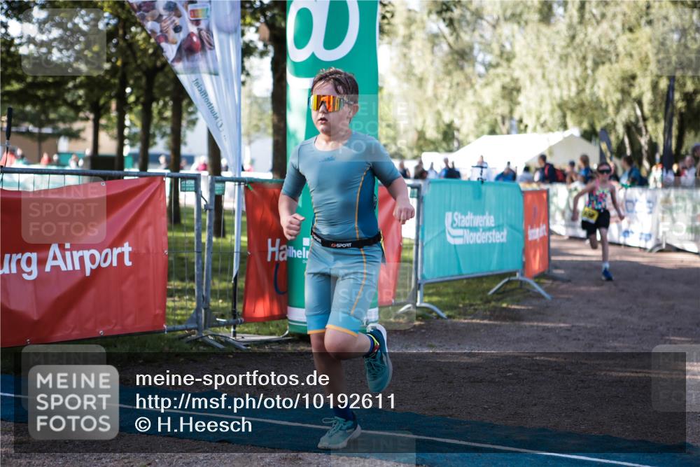 06.09.2026 - 20. Norderstedt Triathlon H.Heesch http://msf.ph/oto/10192611 06.09.2026 09:50:43 Ziel 605, 650, 686 meine-sportfotos.de