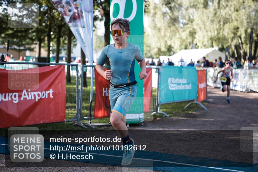 06.09.2026 - 20. Norderstedt Triathlon H.Heesch http://msf.ph/oto/10192612 06.09.2026 09:50:43 Ziel 605, 650, 686 meine-sportfotos.de