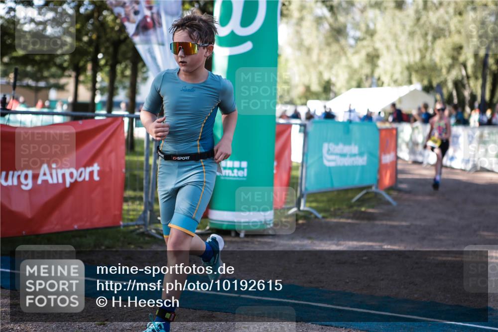 06.09.2026 - 20. Norderstedt Triathlon H.Heesch http://msf.ph/oto/10192615 06.09.2026 09:50:43 Ziel 605, 650, 686 meine-sportfotos.de